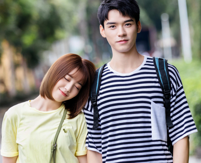 《小美满》终于拍完啦,男女主同框太吸睛,看清男二就