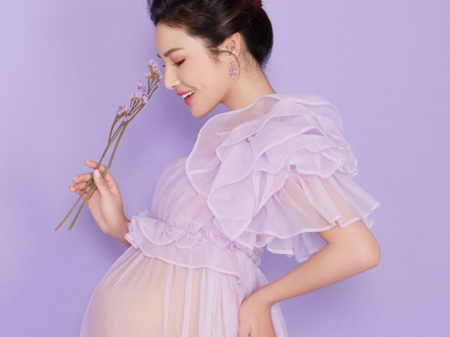 女人怀孕以后,身体若有4种症状,说明肚中多半是个"小暖男"