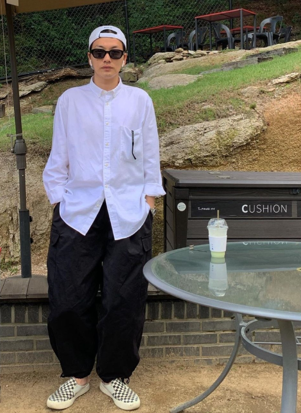 "娃娃鱼"李东辉西装亮眼,雅痞风格十足,这是理想男友