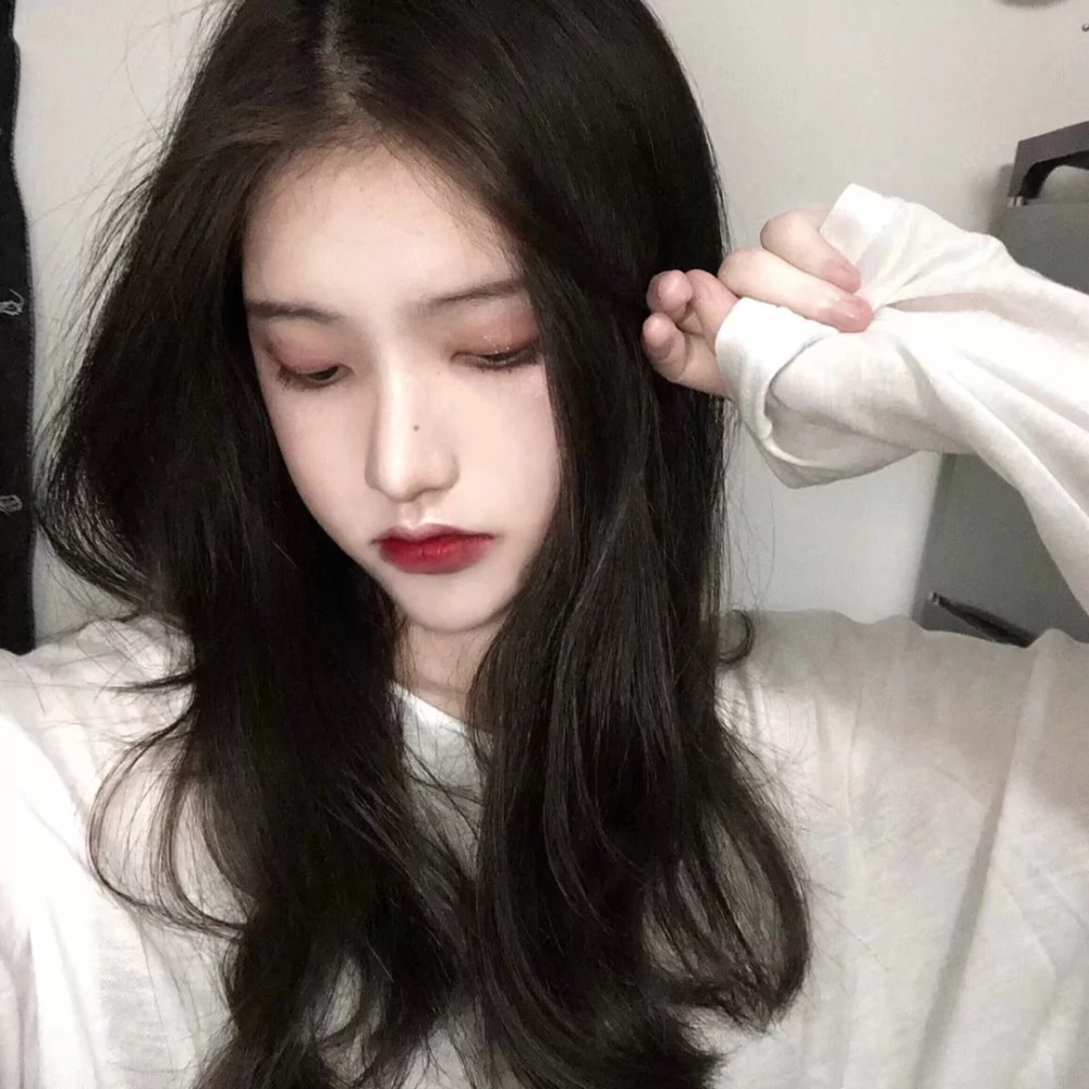 满是委屈·女生头像,希望下次相遇,我还是你喜欢的