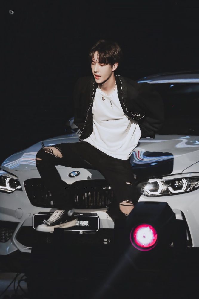 但不管是帅气的你,酷酷的你,甜甜的你还是流泪伤心的你,我们都很喜欢