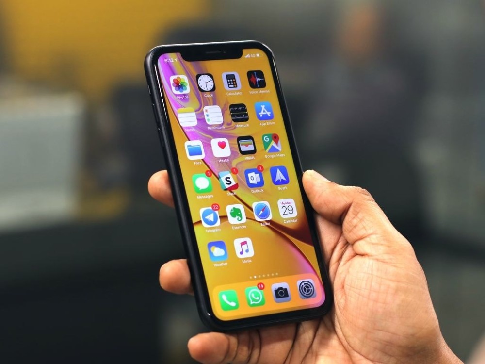 上万的iphone11pro,内存64gb起步,独缺128g