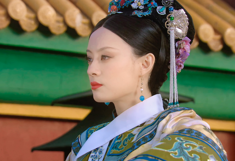 甄嬛传熹贵妃最美不是少女时期而是在轿撵上的这回眸一笑