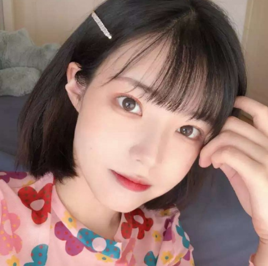 ins·俏皮·女生头像:你的幸福,需要自己的成全