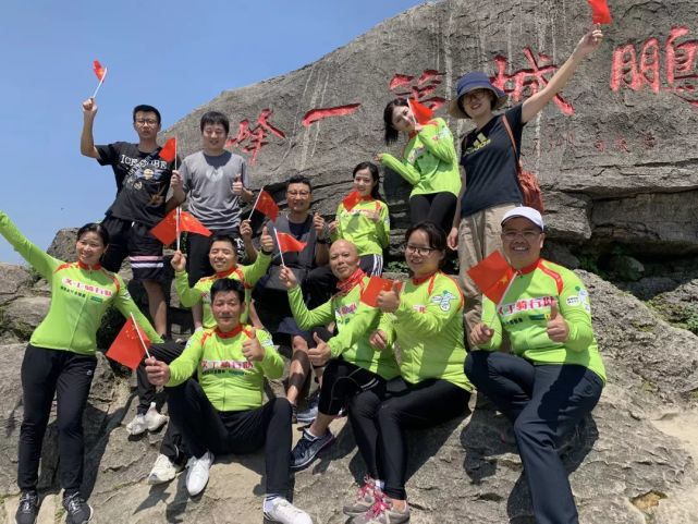 罗湖千人快闪视频震撼出炉!音乐一响就让人热