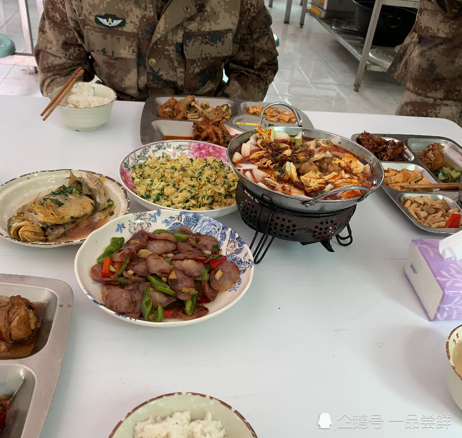 阅兵官兵餐食曝光!看到他们每日吃的伙食,网友:太拼了!