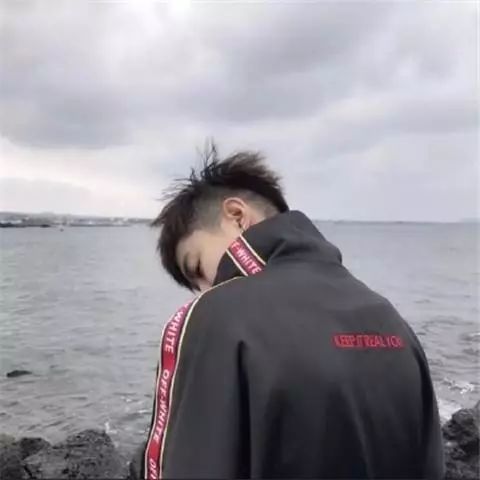 新一波抖音热门真人版冷酷帅气男头像,霸气十足,简直