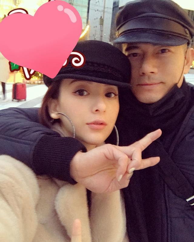 郭富城奖励生子风波后方媛晒最新工作写真,萝莉御姐风