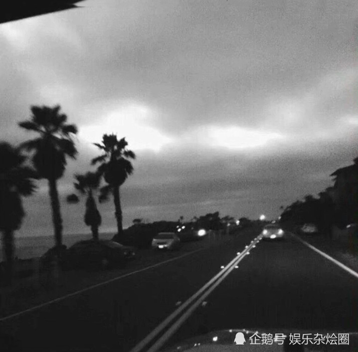 "丧到极致"的背景图:一物可以换一物,人心却换不来人