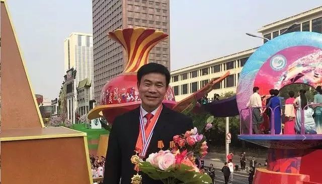 阅兵式国旗手涂李响是咱信阳人还有这些河南元素