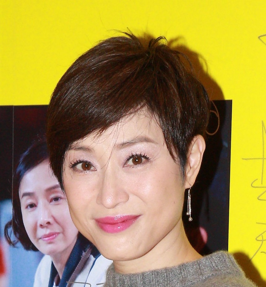 "港姐"陈法蓉毕业于多伦多大学,如今52岁无人敢娶,颜值演技好