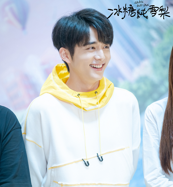 张新成再次出演新剧,搭档"武大校花"吴倩,粉丝:高颜值