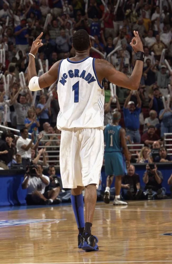 alonzo mourning nike air alonzo