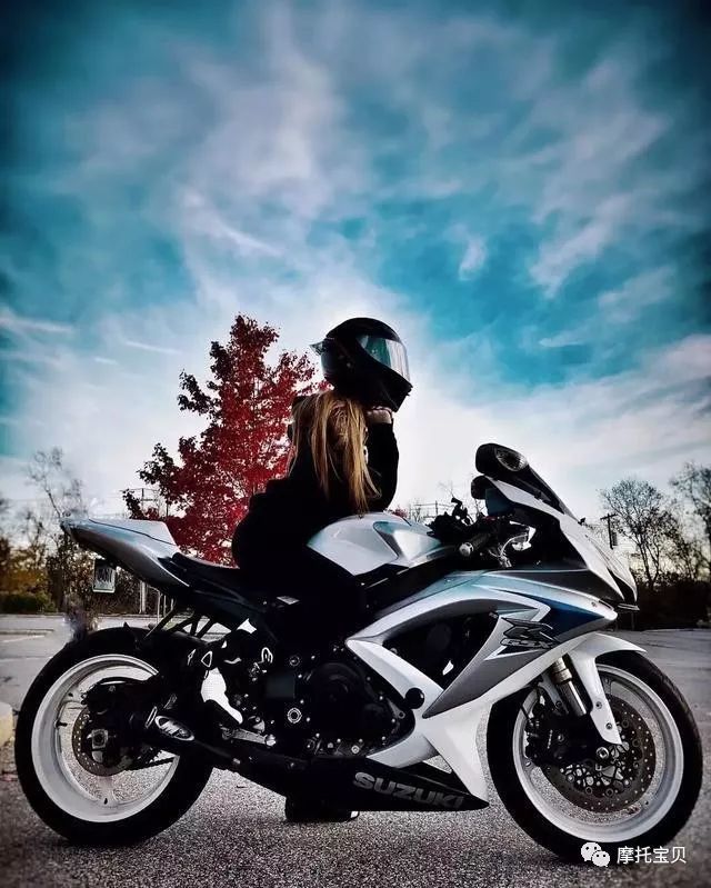 女骑士摩托车壁纸 10p