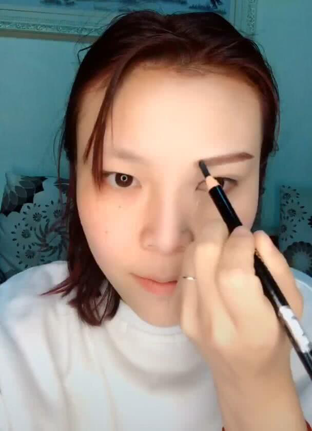 丑女靠化妆美成baby杨颖堪称易容术看完心动了