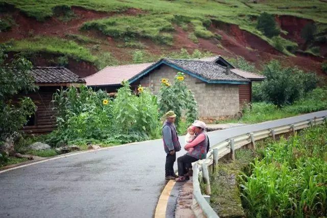 格姆女神山后的宁蒗县永宁乡,这里有最纯粹的风景