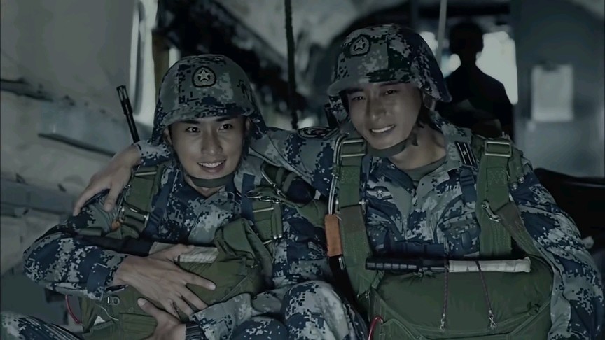 《空降利刃》:士别三日,新兵犊子齐小天让你刮目相看