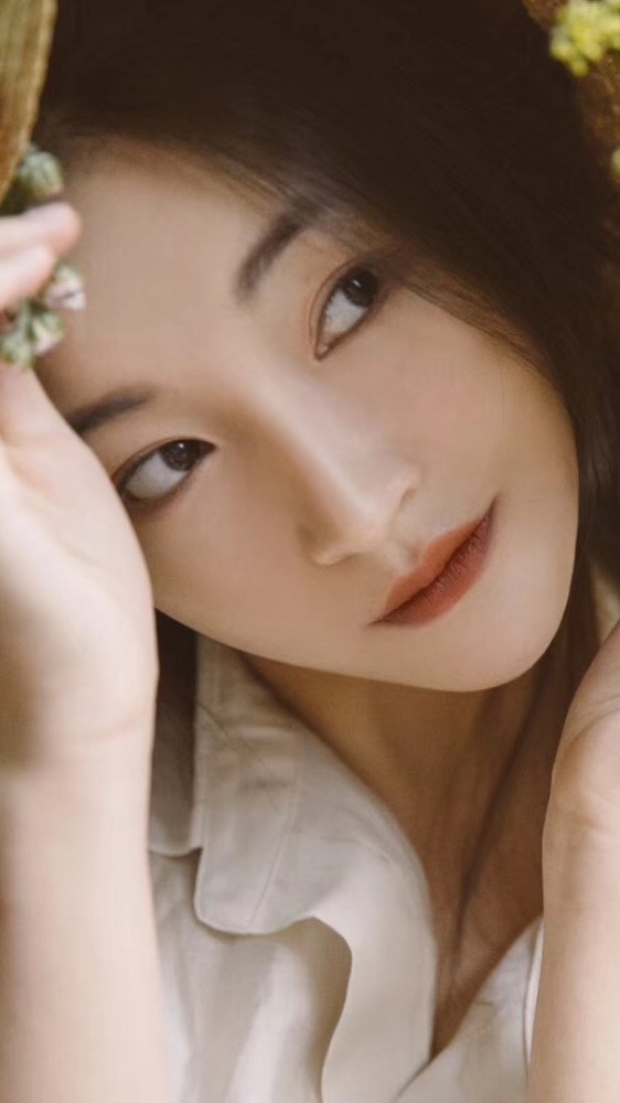 姜嫄精美壁纸:容颜姣好,未来可期