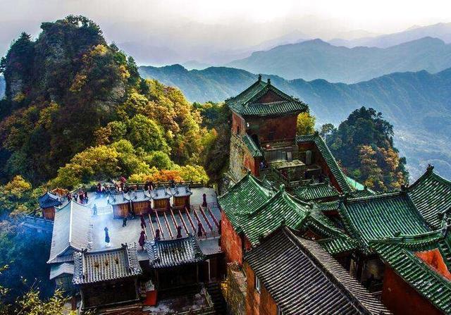 武当山市人口_武当山金顶(2)