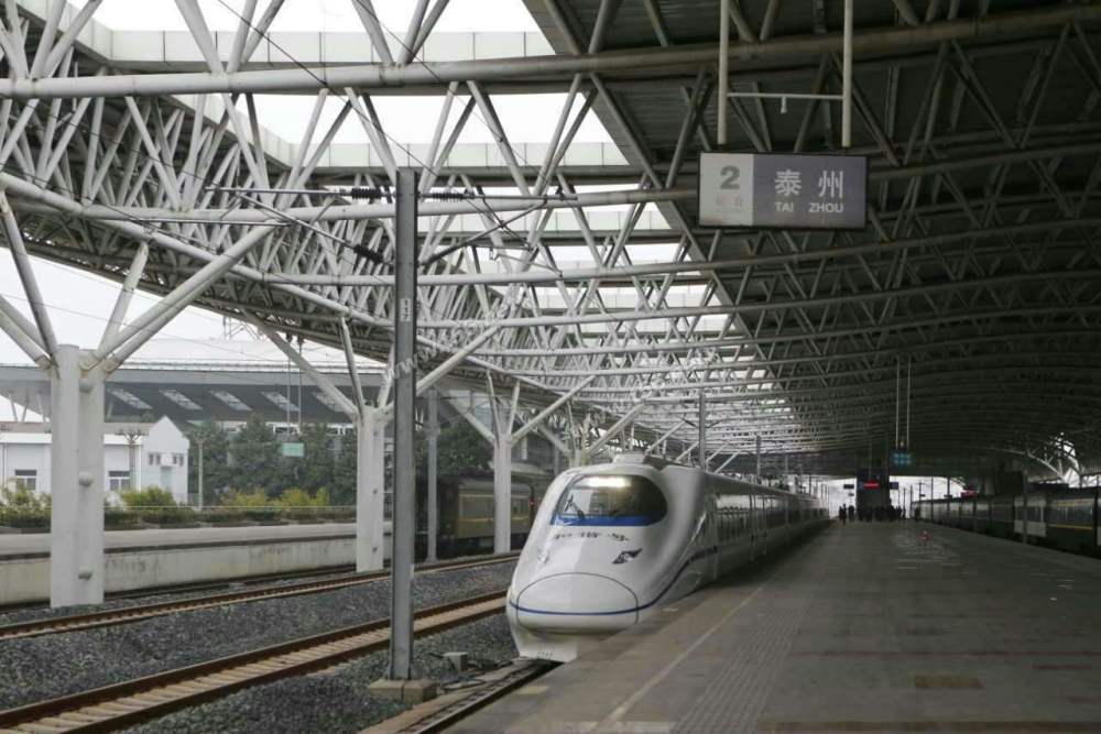 北沿江高铁与盐泰锡宜高铁在泰州南共站,江苏增一座高铁枢纽城!