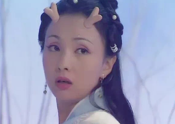 陶虹自曝早年没人表白,"小龙女"造型曝光,这颜值谁有