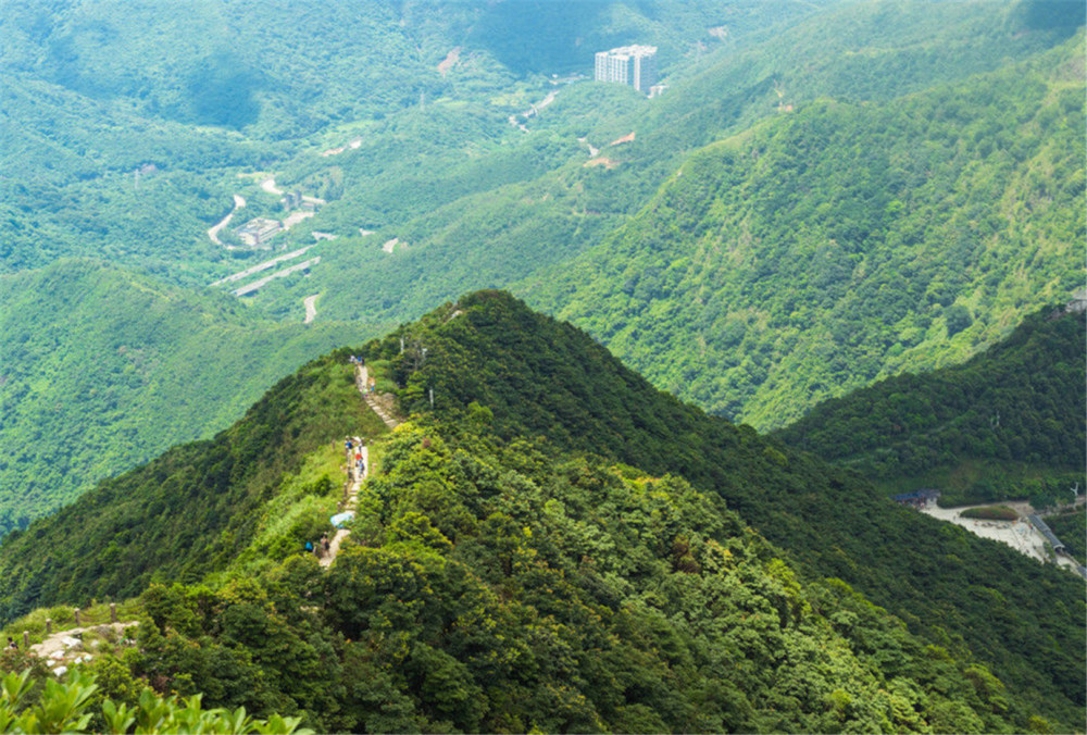 深圳梧桐山,与香港新界山脉相连,国家风景名胜区,深圳第一高峰