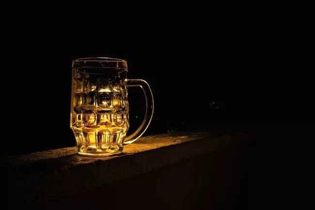 生百年,且敬自己十杯酒!