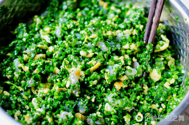 包饺子别再放肉了!这样调馅鲜美多汁,营养又好