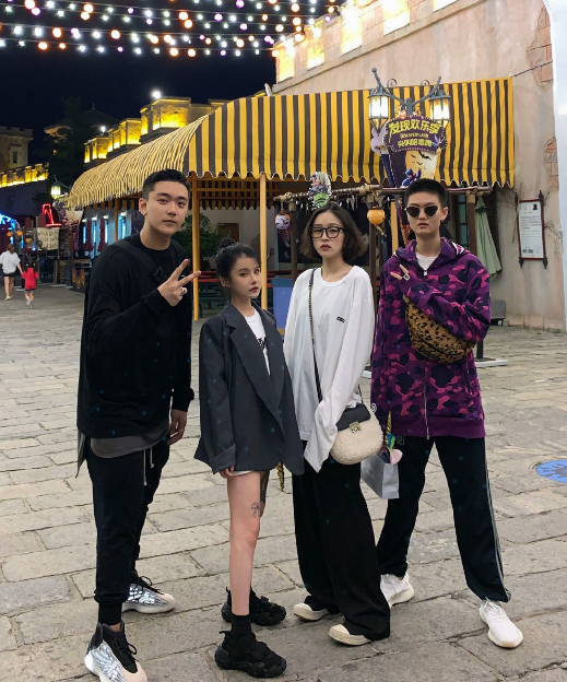 还记得变形计的崔晋吗近照被曝光后女友颜值引全网羡慕