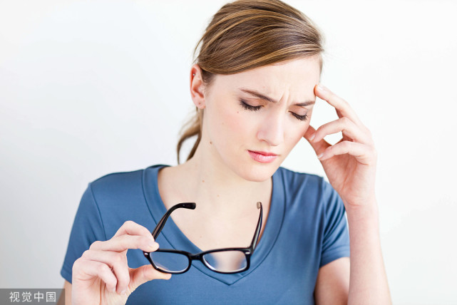 眼睛痛是什么原因?有这4种可能,警惕疾病来袭