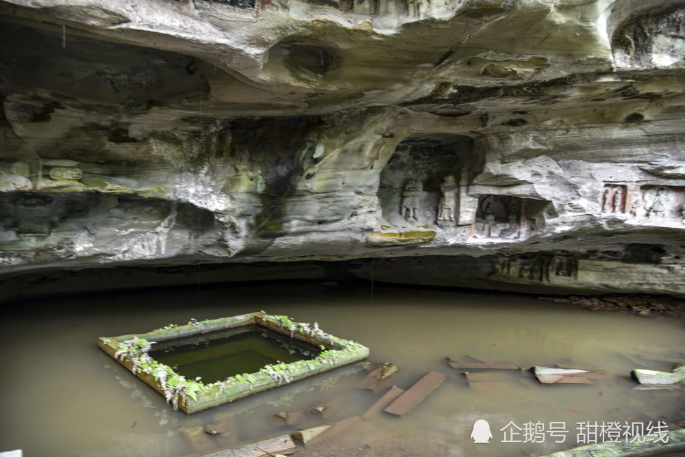 其中的泉就是君子泉;岚指后山的 重龙晴岚,为古资中八景之一;鹤是