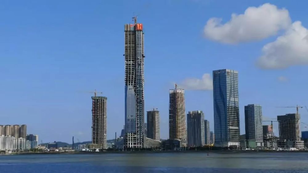 城市更新进程加快 200米以上的高楼大厦珠海也有很多 珠海中心大厦