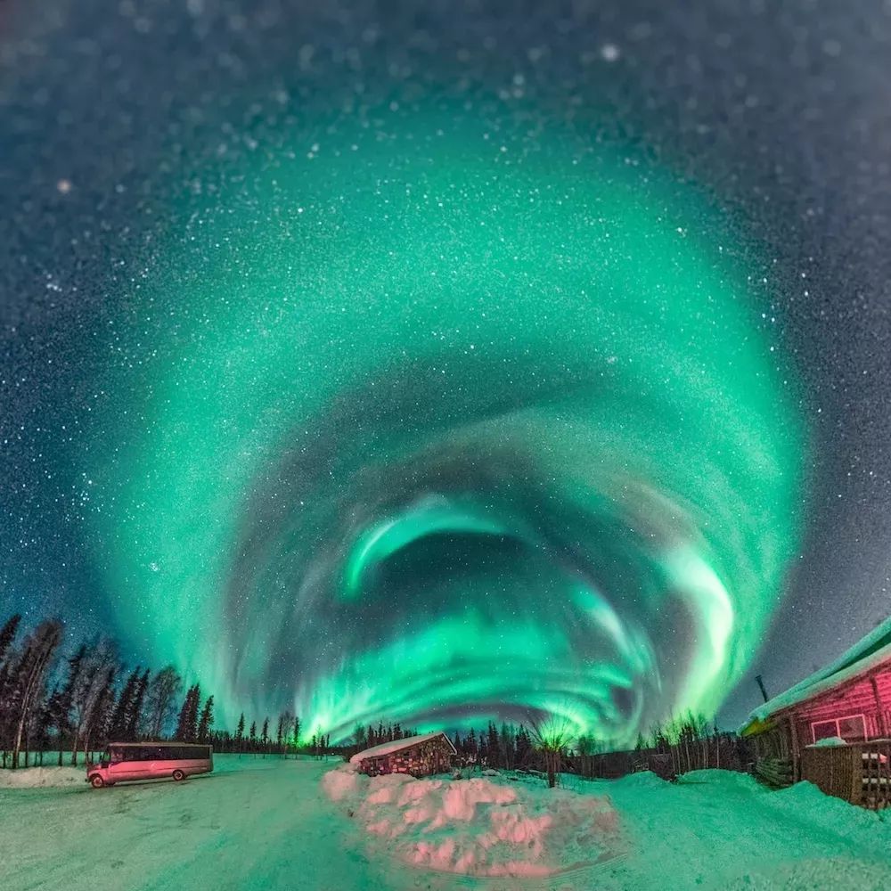 听说如果在新年伊始看到极光, 会被幸运女神眷顾一整年.