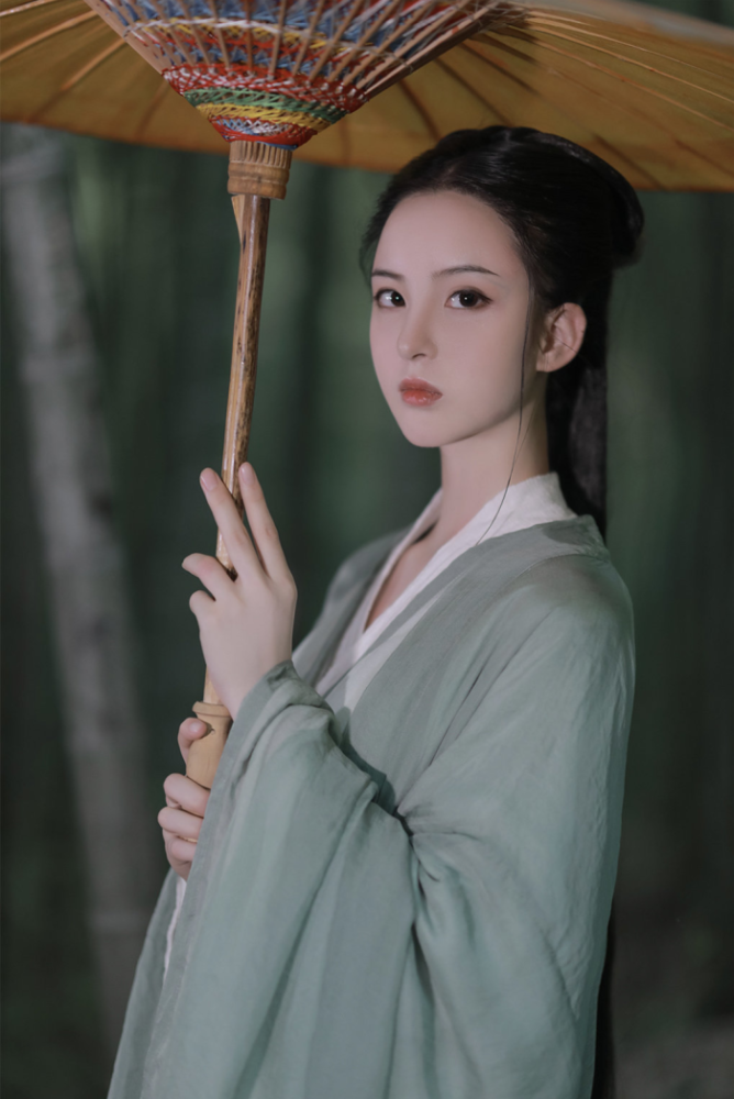 中国风唯美红唇美女,汉服图集鉴赏