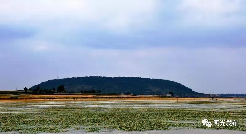 位于明光市东北部,女山古火山地质公园,视频来源:陈喜按住画面移动小