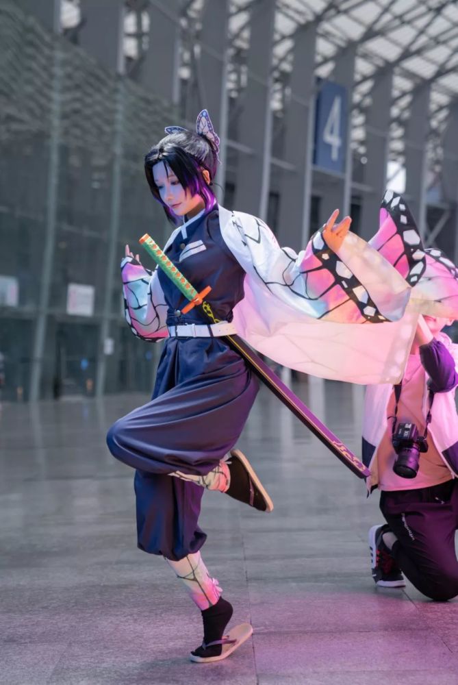 鬼灭之刃 至今最神还原的cosplay蝴蝶忍,看到真人瞬间