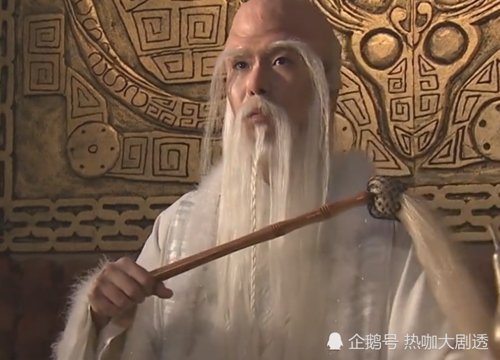 封神榜中斩仙飞刀的真正主人是谁难怪陆压用它时要恭敬下拜