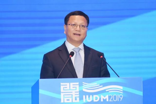 西咸新区管委会主任康军主持开幕式