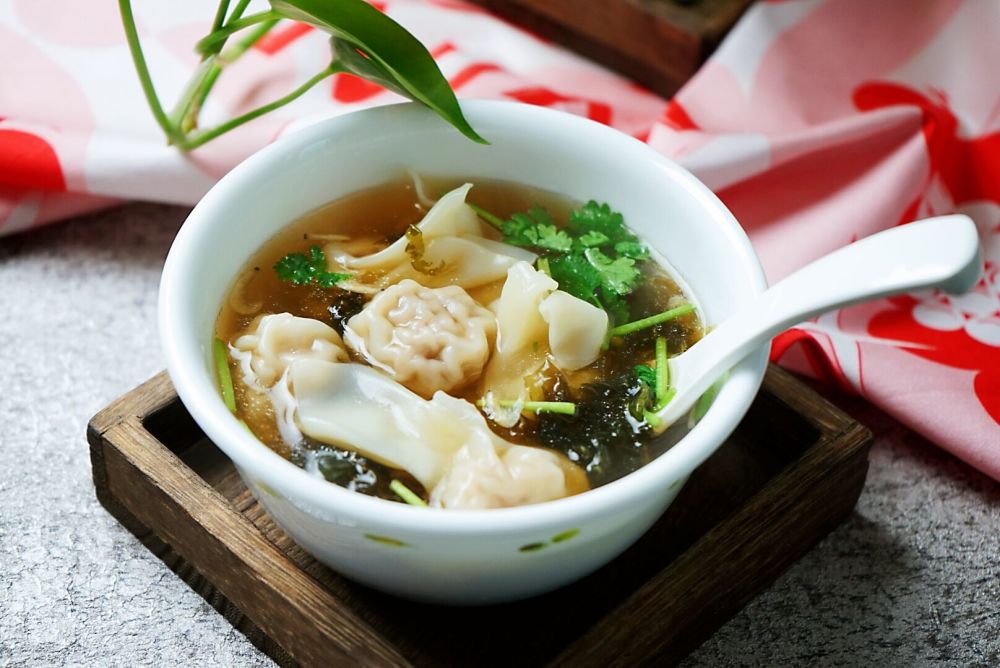 馄饨这样做,口感鲜爽滑,早餐5分钟准时上桌,瞬间温暖吃得舒心