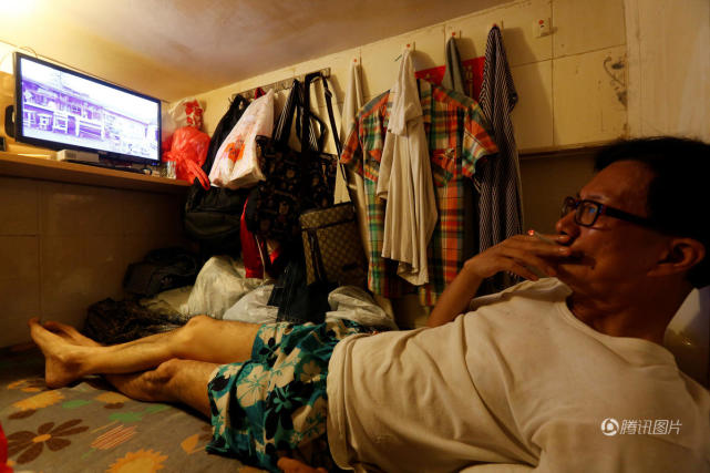 普通人的素颜照片_毛戈平给普通人化妆_香港普通人收入(3)