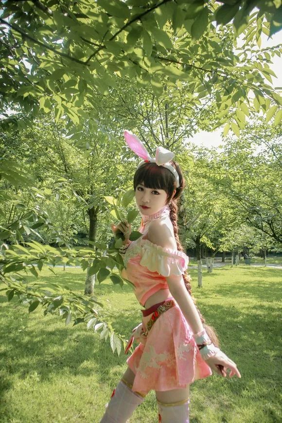 《斗罗大陆》cos:十万年魂兽,柔骨魅兔——小舞