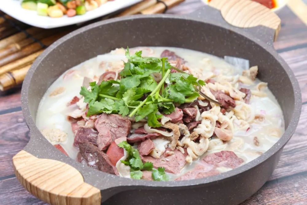 冬季必吃羊肉汤锅!