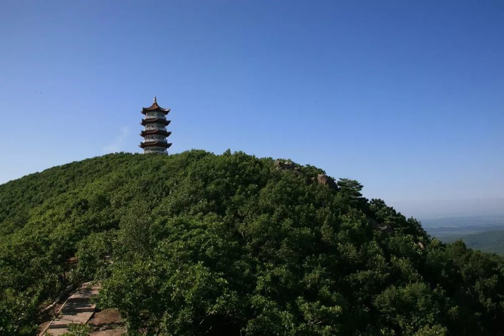 其实啊,在鸡西, 健身运动都不需要去健身房, 因为鸡西的山川湖泊