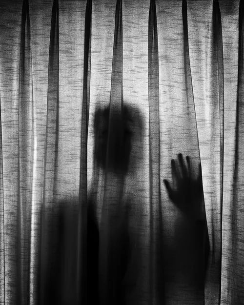 一个抑郁症患者的摄影"疗法":拍下生病的自己