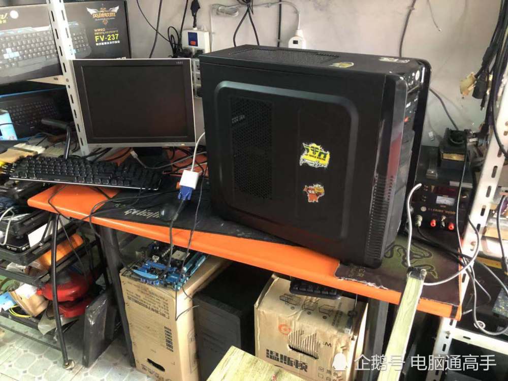 电脑使用中突然蓝屏,维修店说修好2500块,30块就搞定了!