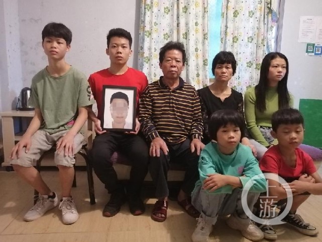 广州大四男生之死：身体多处刀痕，跳楼动机成谜（组图） - 1