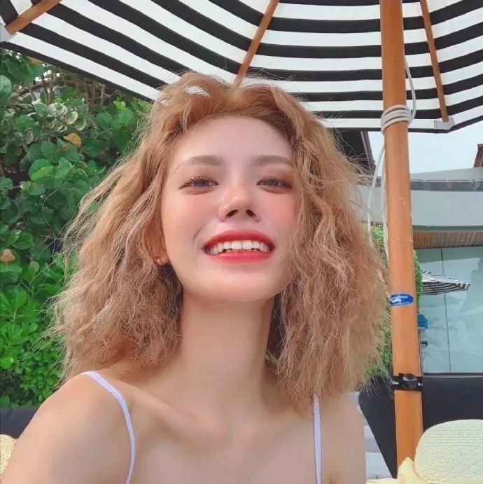 微信头像 | 你的脖子真可爱,上面顶个猪脑袋