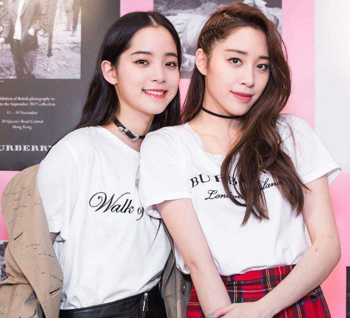 上帝亲吻了欧阳娜娜的脸,也顺便给姐姐开了窗,这身材也太撩人了吧