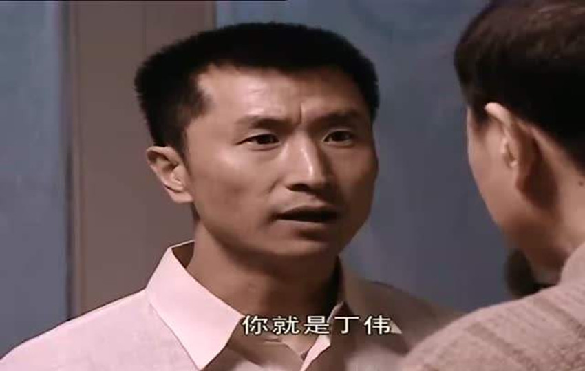 《亮剑》之以下犯上:和尚掌拍团长,段鹏脚踢师长,这两人当众嘲讽军长