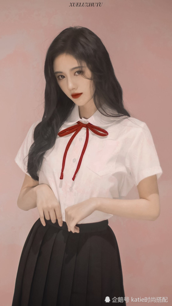 鞠婧祎身穿白衬衫搭黑色长裙,青春女神范儿十足!